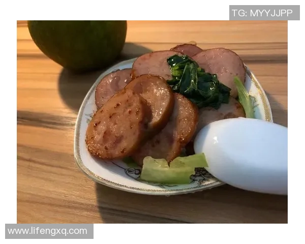 亨德森的怪物与未知力量的对决揭示了人性与勇气的极限挑战