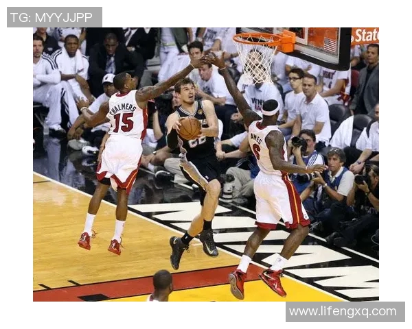 2014年NBA总决赛骑士与热火的巅峰对决回顾与精彩瞬间分析