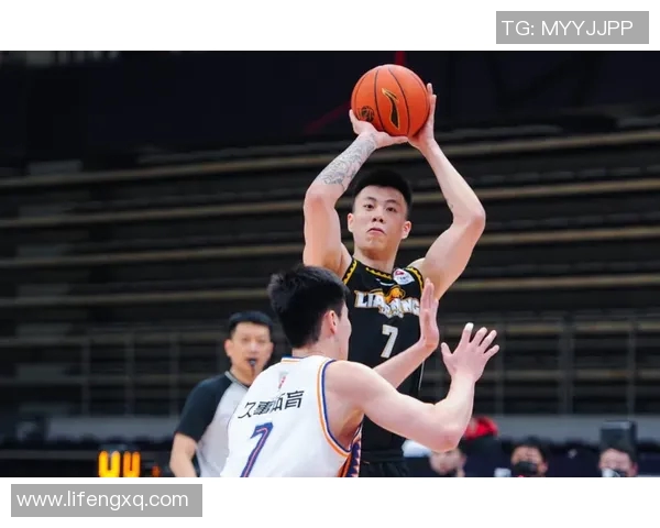 弗兰萨与篮网激战正酣谁能在这场对决中笑到最后