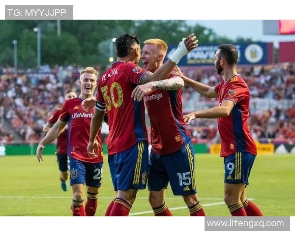 洛杉矶足球队与盐湖城队的精彩对决分析与赛后点评