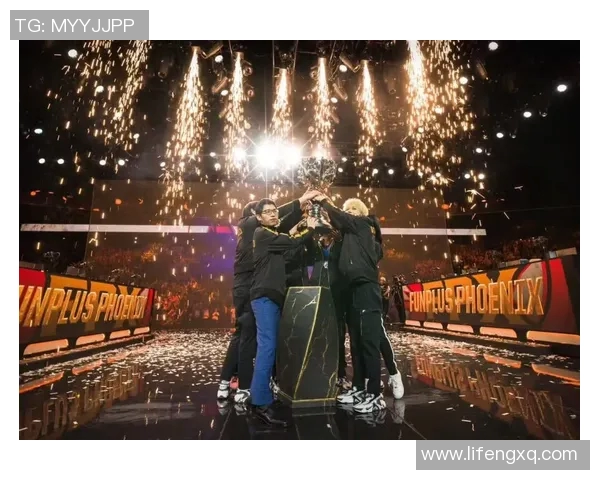 CSGO盛宴：深入解析FPX战队的战术灵活性与团队协作