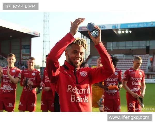 埃因霍温FC主场迎战特温特争夺荷甲关键三分之战 埃因霍温FC主场迎战特温特争夺荷甲关键三分之战