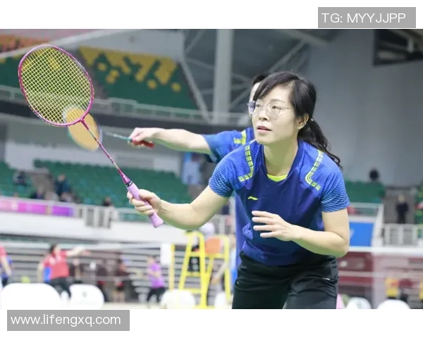 重庆羽毛球队边路渗透打法深度解析与战术应用探讨